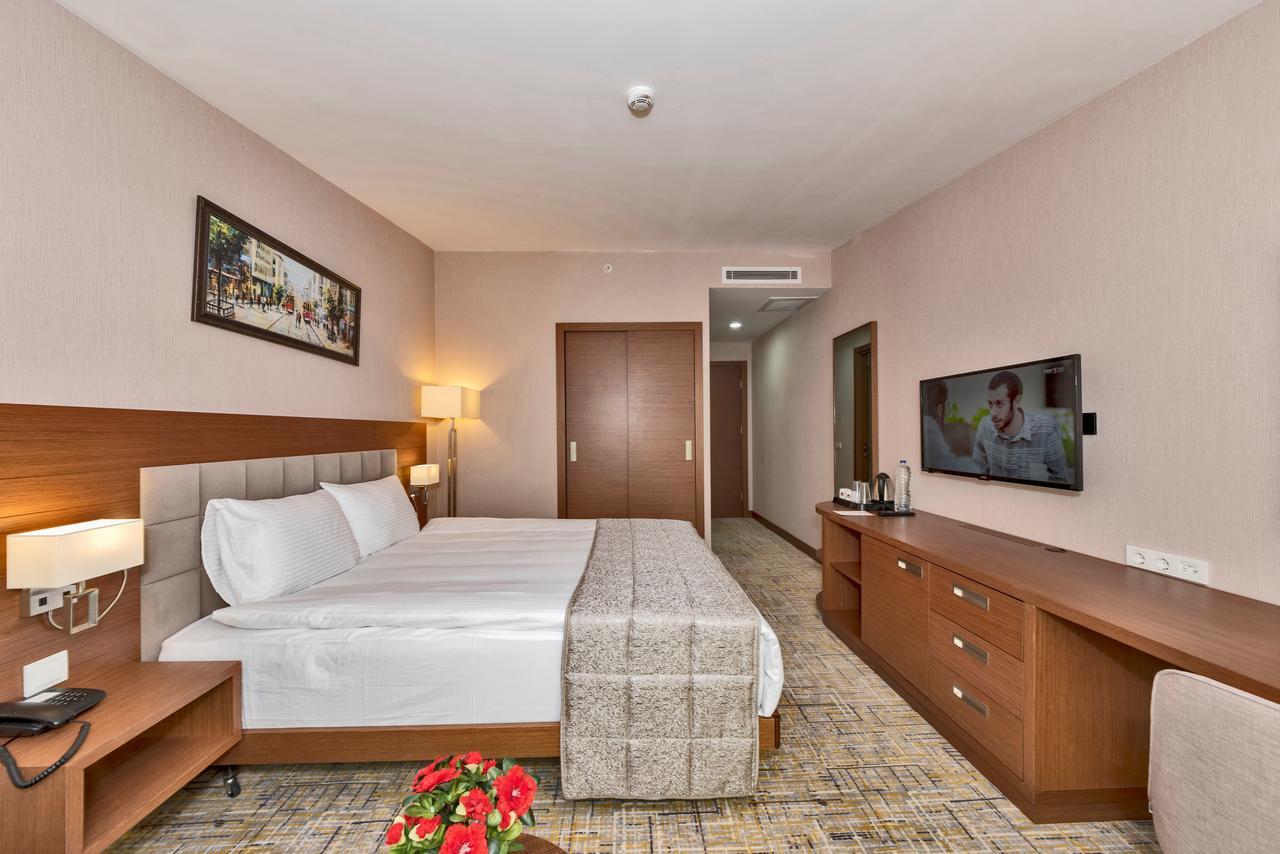 Land Park Hotel Istanbul Exteriör bild