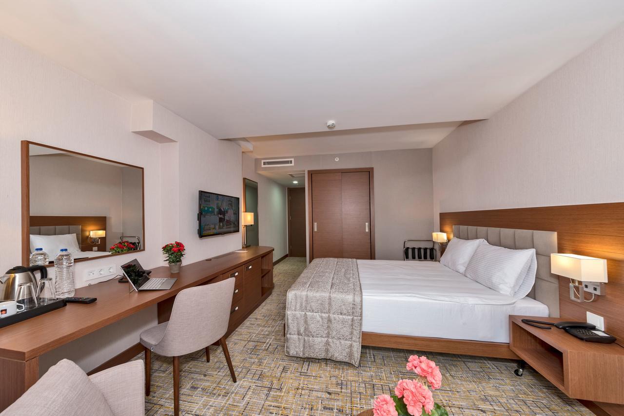 Land Park Hotel Istanbul Exteriör bild