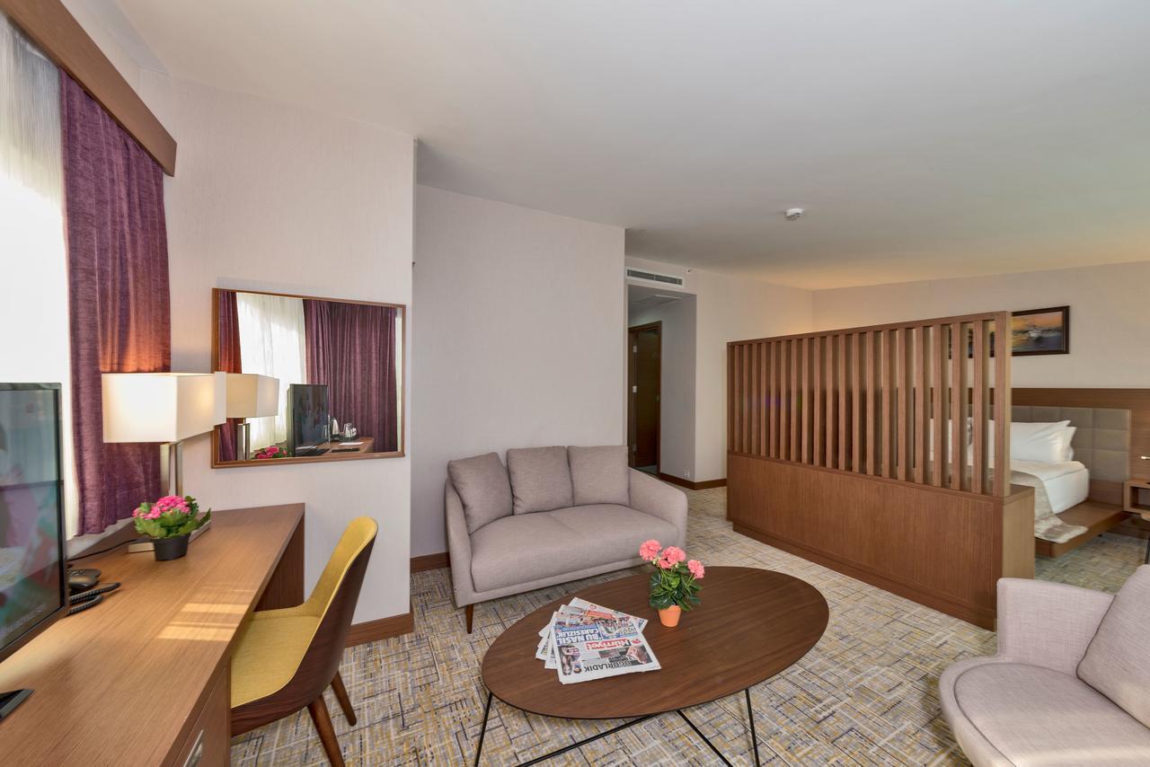 Land Park Hotel Istanbul Exteriör bild