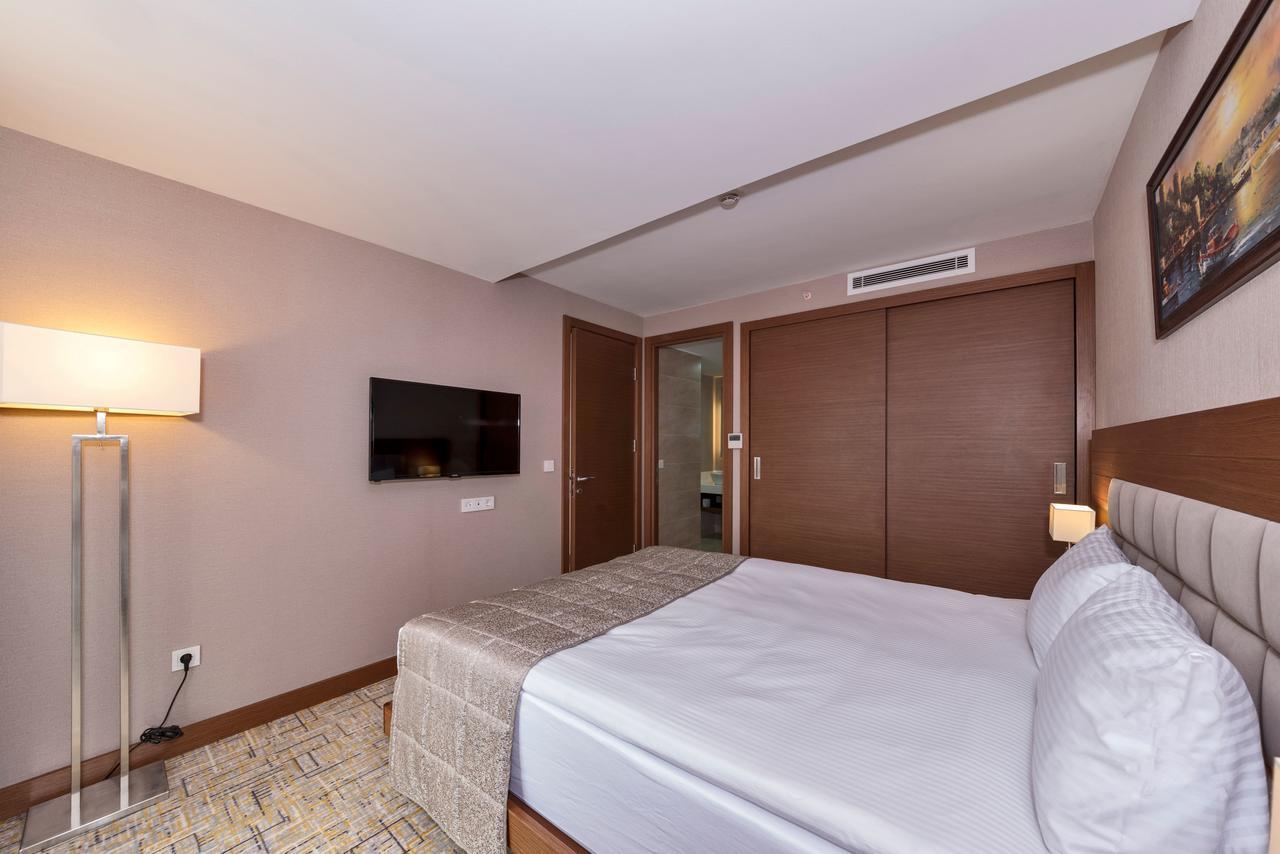 Land Park Hotel Istanbul Exteriör bild