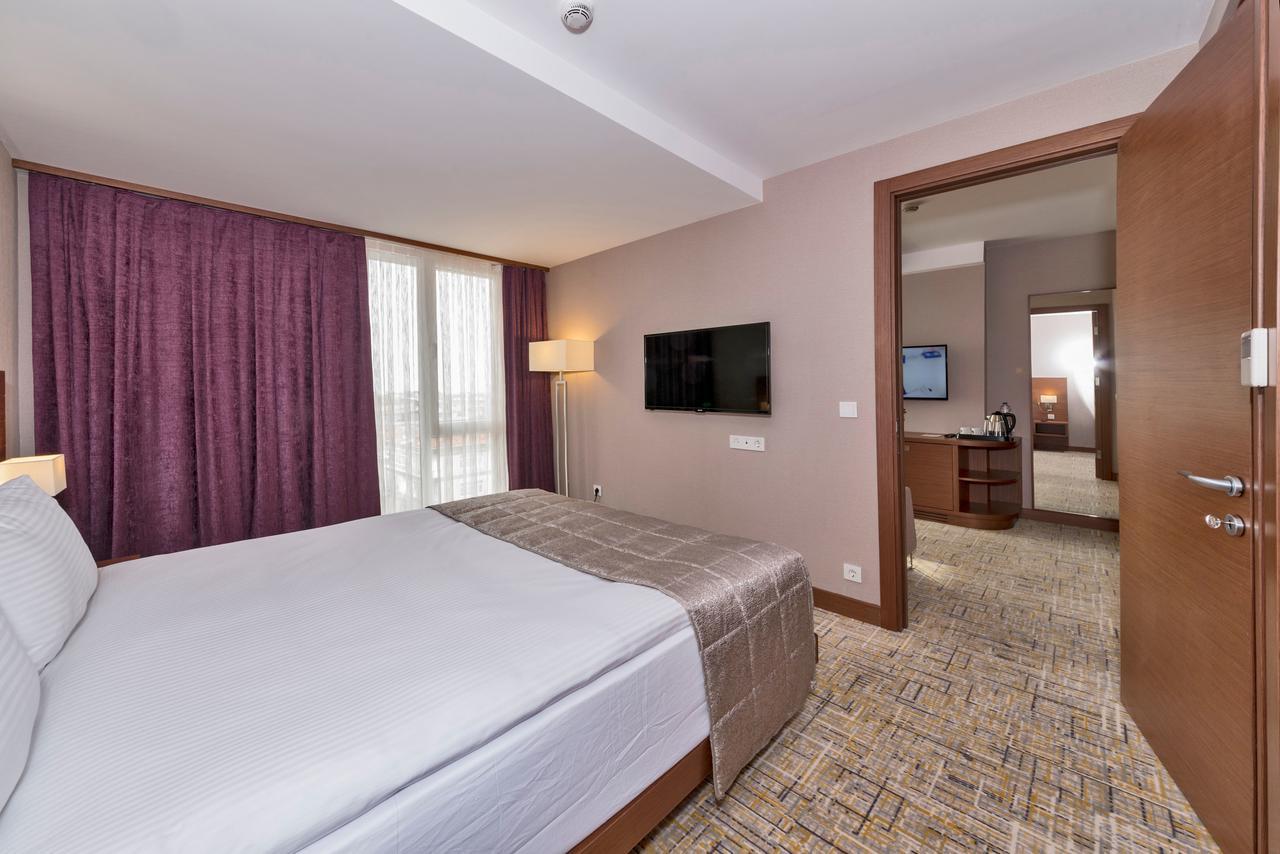 Land Park Hotel Istanbul Exteriör bild