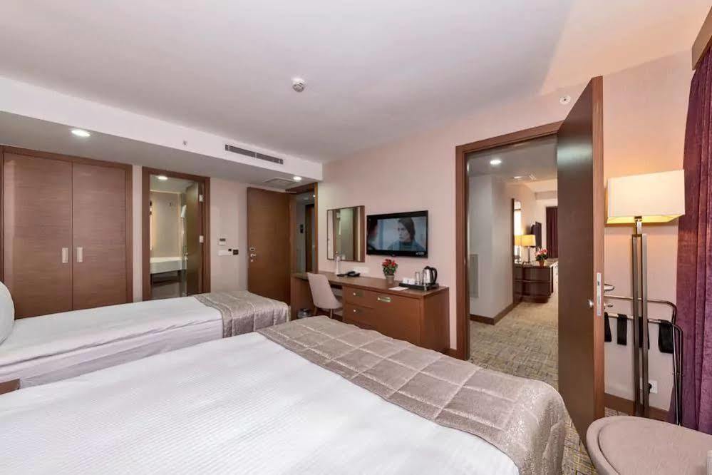 Land Park Hotel Istanbul Exteriör bild