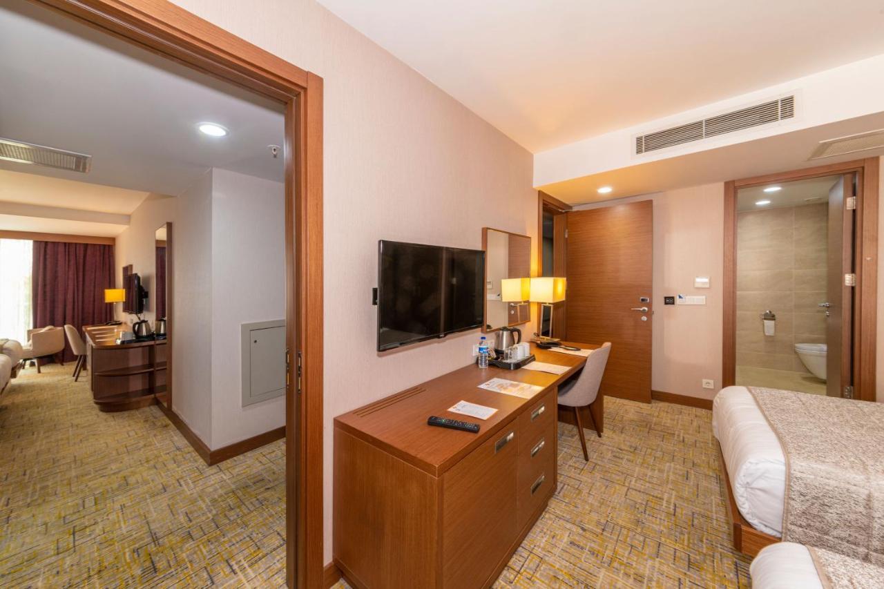 Land Park Hotel Istanbul Exteriör bild